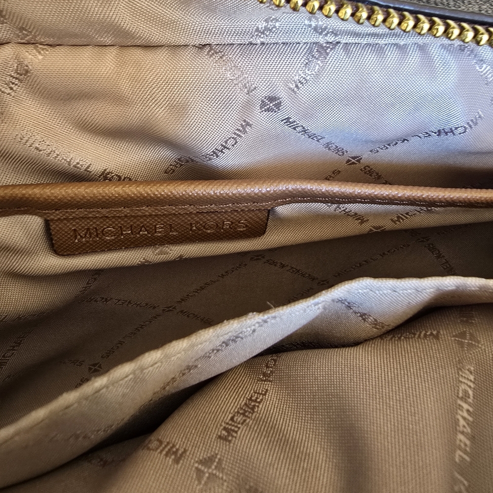 Michael Kors Brown Leather Crossbody Bag - Picture 10 of 11